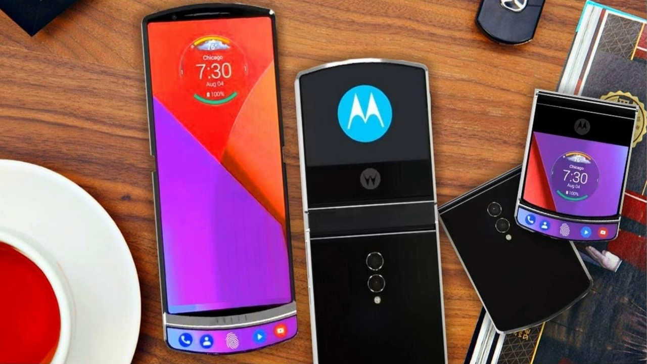 Motorola RAZR V4 foldable review smartphone first look YouTube
