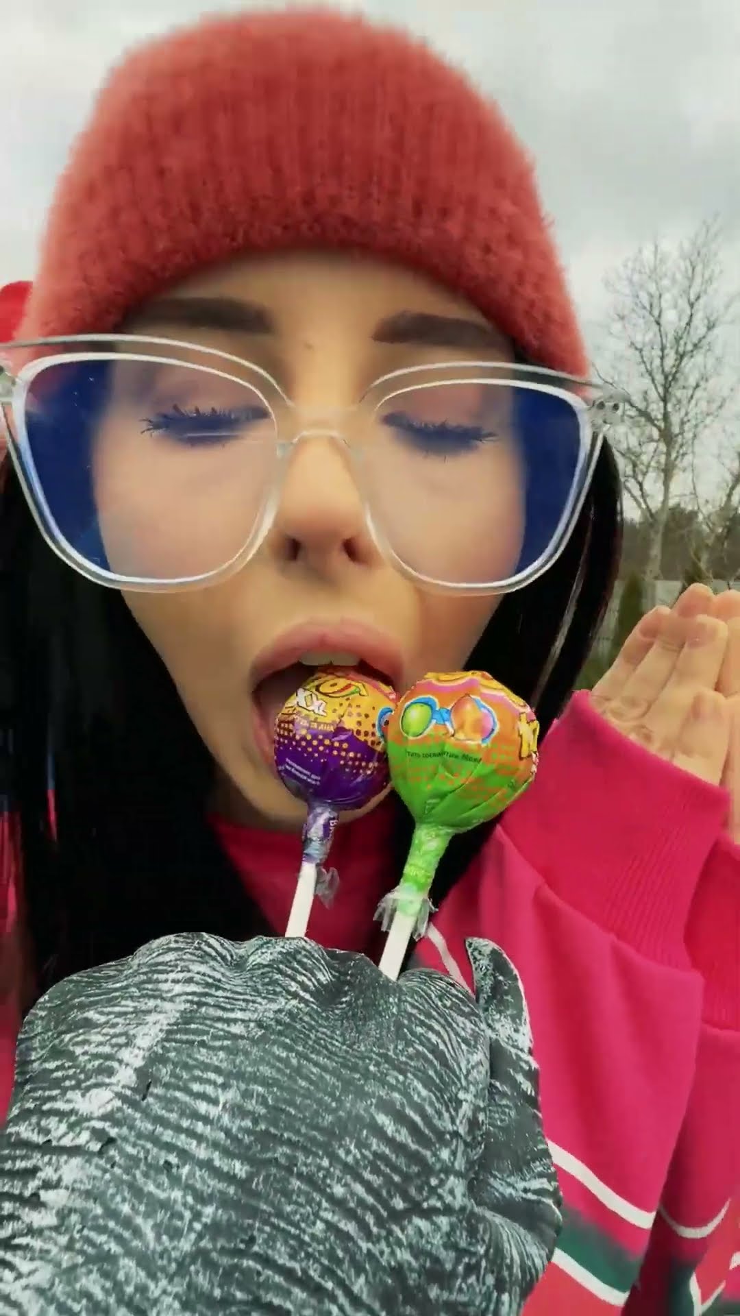 comedy: ?thank you for lollipops?❤️?