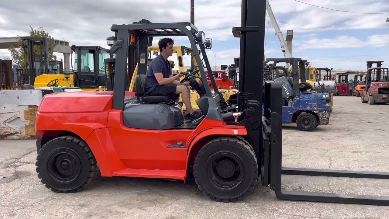 Toyota 7FDU80 Forklift - YouTube