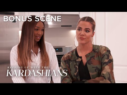 Video: Khloé Kardashian Topi Mreže Kostimom True