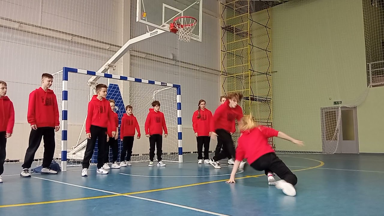 Red skill crew showcase.