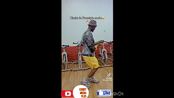 Black sherif on dancing moves.wow this man is talented watch the freestyle