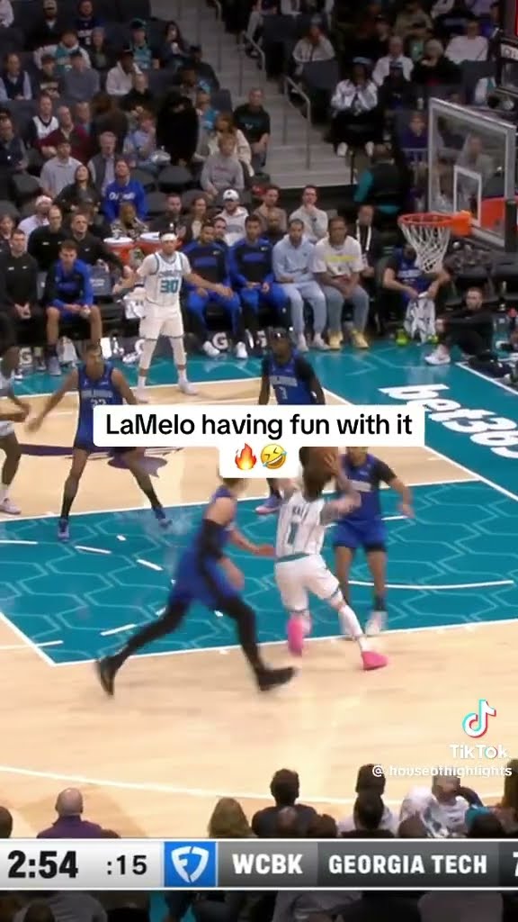 Having fun with it #hoodnews #lameloball #NBA #basketball #ballislife #shortvideo #omg #how #wow #us