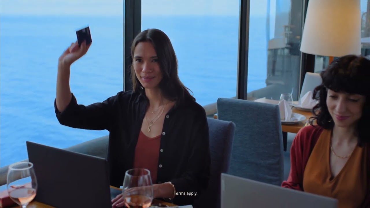 American Airlines lança nova campanha publicitária: Life Awaits