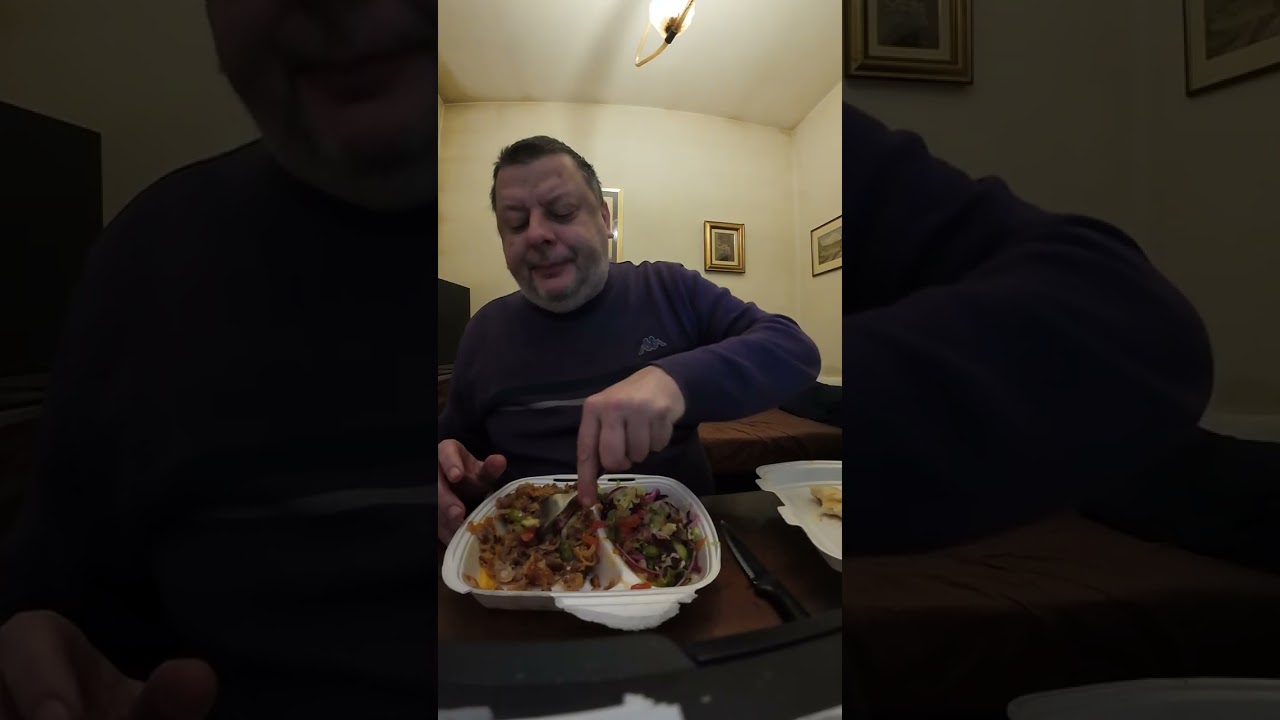 NEL FRATTEMPO MI SONO SDRUMATO UN KEBAB ARTIGI ANALE CON FINALE PIROTECNICO ZIO ROJA