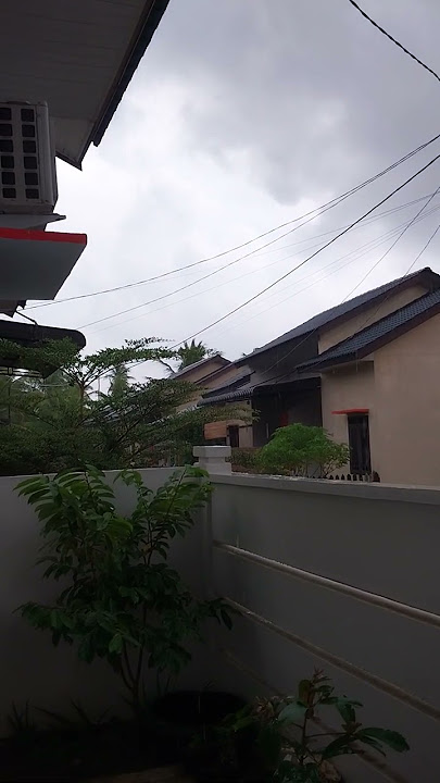 Hujan di Perumahan - H34 #shorts