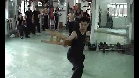 洪拳學社 (趙威洪家拳  Chiu Wai Style Hung Gar) - 洪家板凳