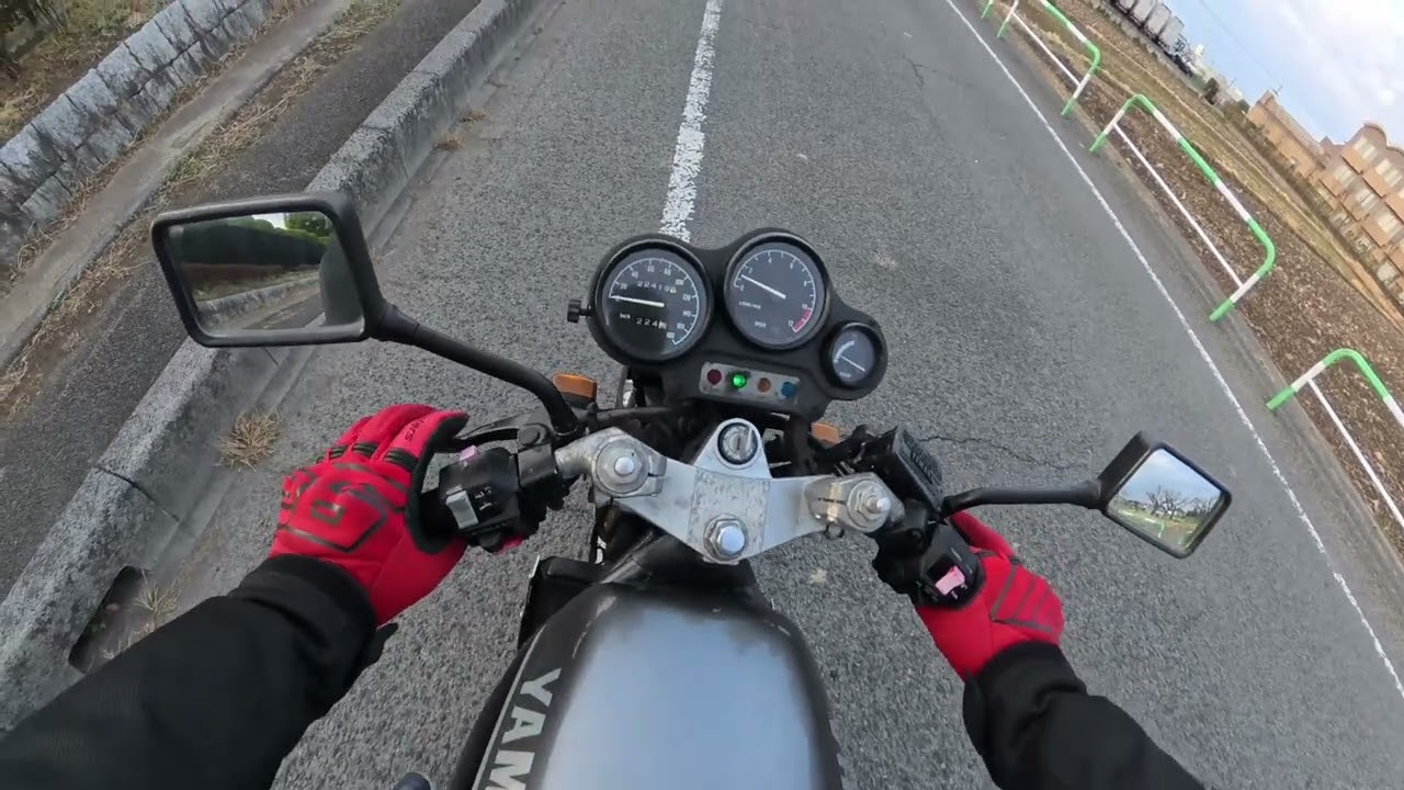 RZ250R　人気の2ストバイク！250ながらも圧倒的な加速感を楽しめる一台です♪【走行動画】