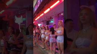 HAVE YOU BEEN TO THIS CRAZY STREET🇹🇭?! #thailand #pattaya #nightlife