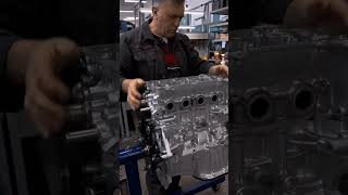 Один из этапов восстановления двигателя - установка головки блока цилиндров #капремонт #моторы #двс