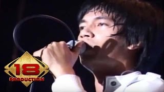 d'Masiv - Rindu Setengah Mati  (Live Konser Medan 08 Mei 2010)