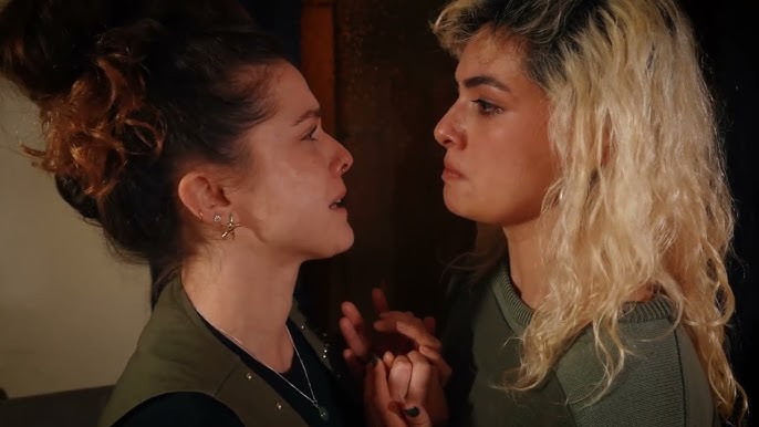 Flora va Helia jinsiy aloqa