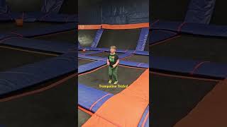 Practicing my Trampoline Tricks at Skyzone! #backbounce #trampolinepark #trampoline #flip #fun