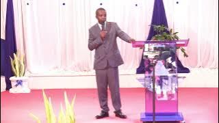 MOSES KAHURIA GIVING HIS TESTIMONY AT UASINGISHU MAIN ALTAR