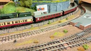 "Hornby" TT 120 Deltic with 24 on