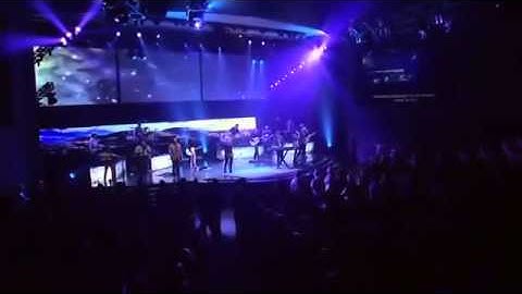 Shout to The Lord & Agnus Dei - Darlene Zschech & Michael W Smith