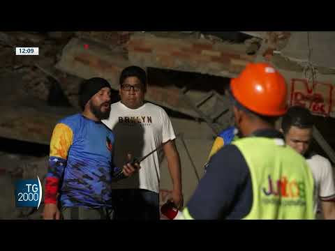 Video Venezuela, oltre 2200 morti ma c'è ancora vita sotto le macerie
