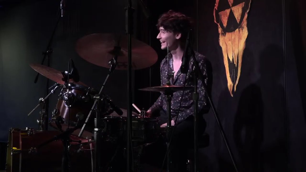 DWAYNE HAGGINS BAND - LIVE at The Fallout Shelter