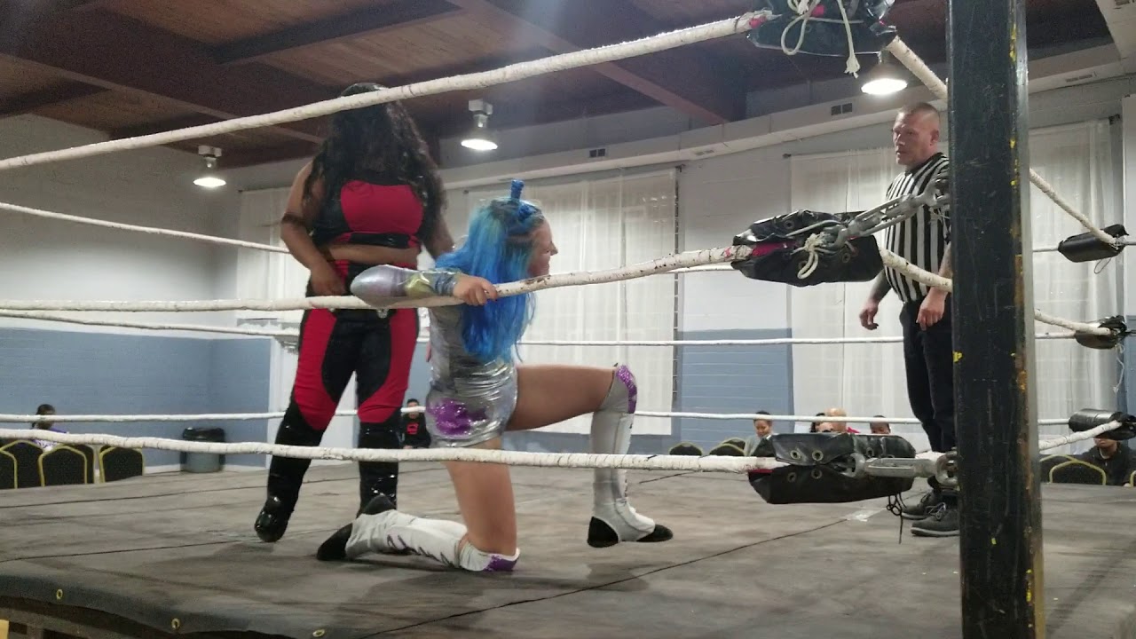 Renee Van Peebles vs. Billie Starks officiated by Referee Wayne Silver