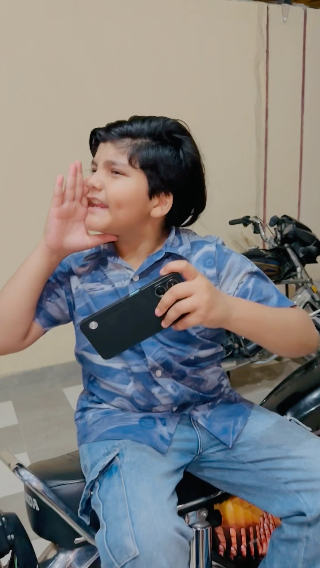 Tag your nalla bhai? #comedy #funny #roast #trending #chotaalivlogs
