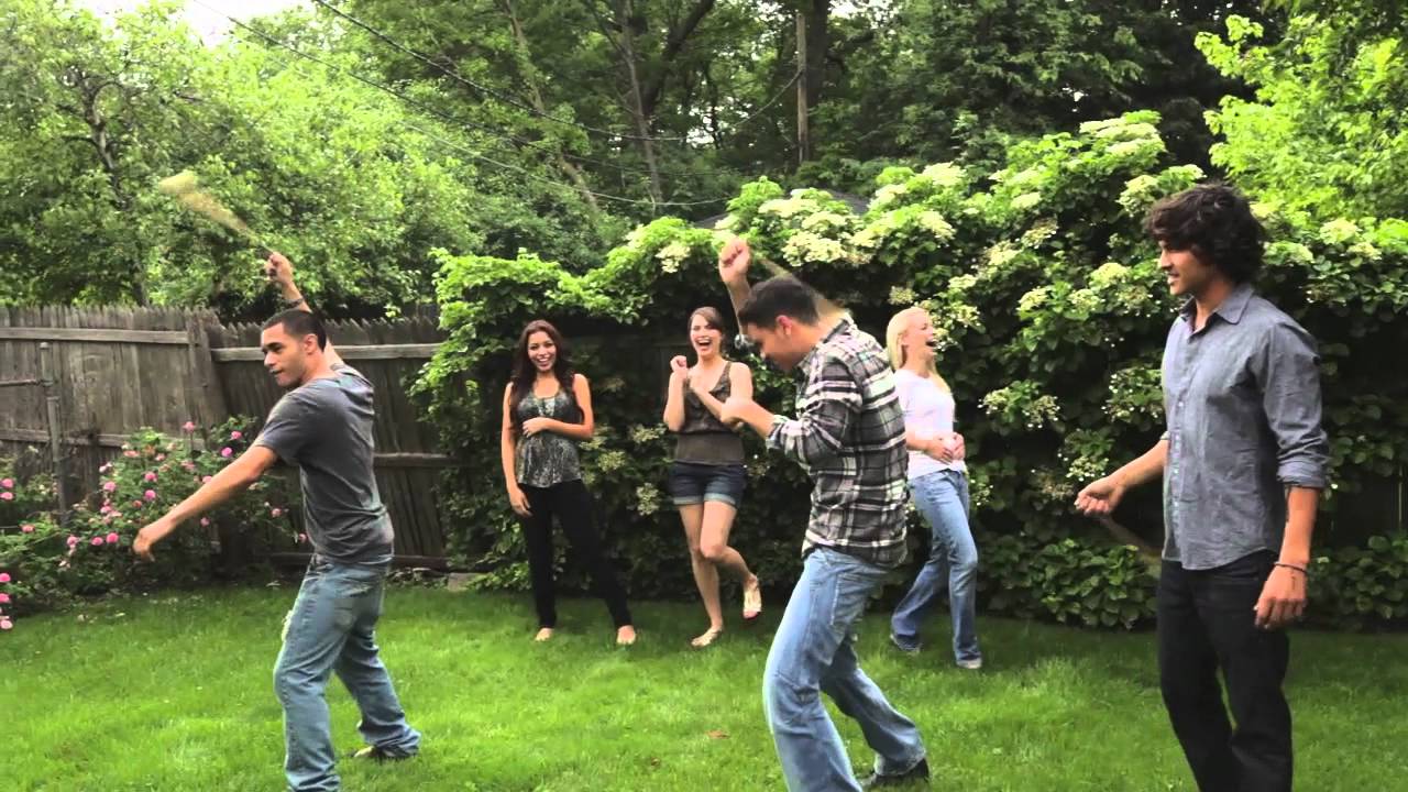 Chain Reaction book trailer outtakes & bloopers by Simone Elkeles