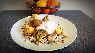 Curry De Pui Cu Orez Sălbatic.