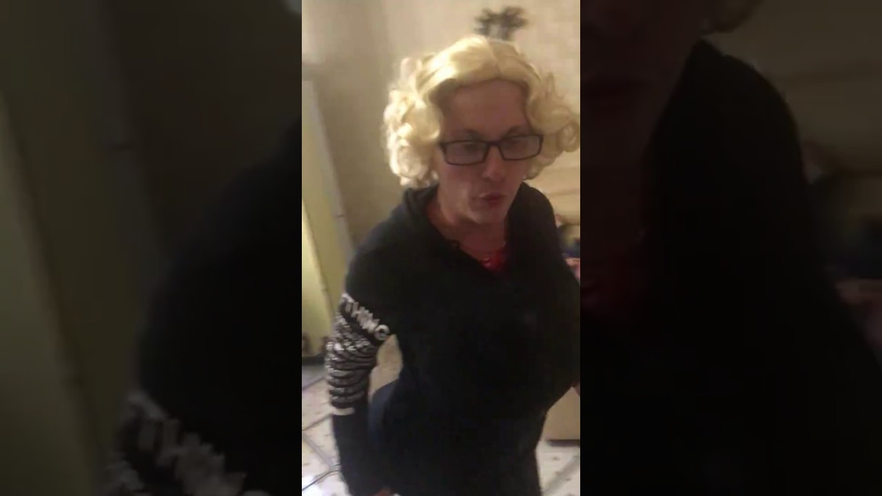 Богиня кассы - билетерша тетя Сима - YouTube