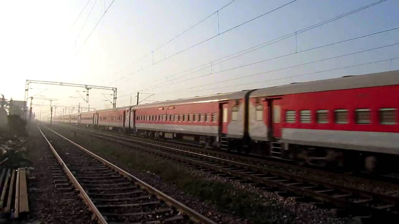 12397 Mahabodhi express passing Ajaibpur at 100 - YouTube