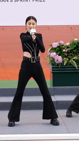 #陈慧琳 久违献唱，50岁的她又唱又跳，气质状态超好，不愧是天后！