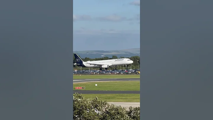 Airbus A321 with Lufthansa #spotter #aviation #airbus #a321 #lufthansa #germany #manchester #fyp