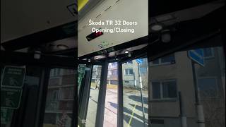 Škoda TR 32 Doors Opening/Closing #bus #doors #trolleybus #skoda #vilnius #vvt #publictransport