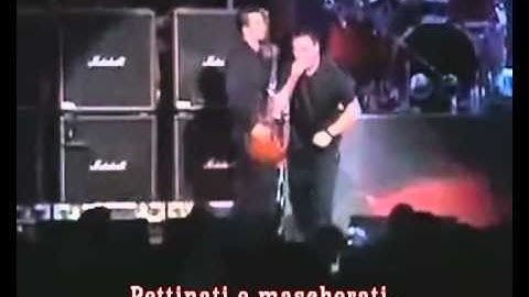 Papa Roach - Between Angels And Insects traduzione in italiano (con concerto live!)