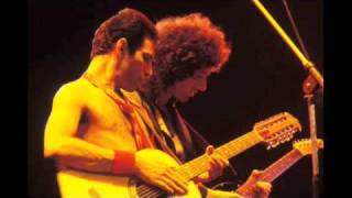 6. Mustapha (Queen-Live In Oakland: 7/13/1980)