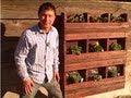 DIY | Build a Hanging Vertical Pallet Garden to Grow Food on Walls | Video tube