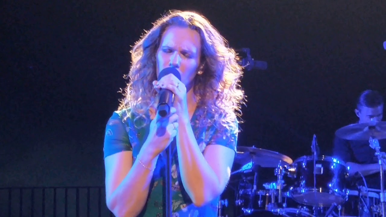 Lorie Pester En attendant