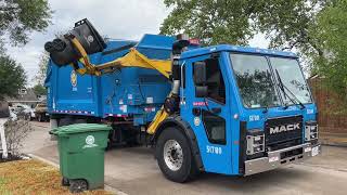 City Of Houston: brand new heil Mack Lr python 51780 on trash