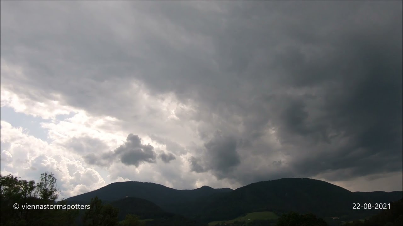 Gewitter mit Starkregen bei Gloggnitz 22-08-2021 thunderstorm, heavy rain