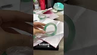翡翠手鐲｜翡翠手鐲滿圈陽綠辣色  #翡翠 #翡翠手鐲 #翡翠玉石 #珠寶首飾 #jadeite #翡翠珠寶