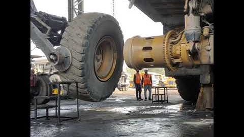 big tyre (240 ton caterpillar dumper)