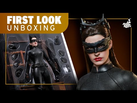 Hot Toys Catwoman Figure Unboxing First Look