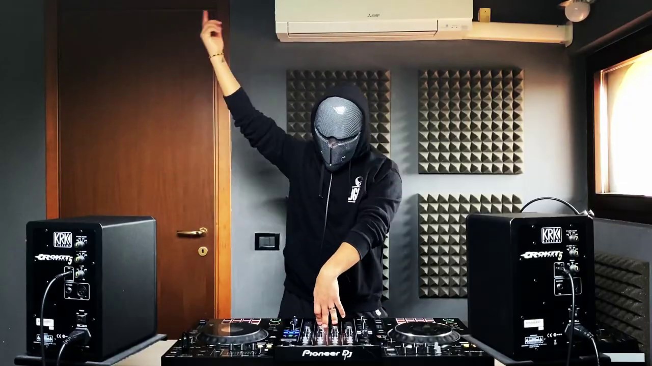 Techno house live