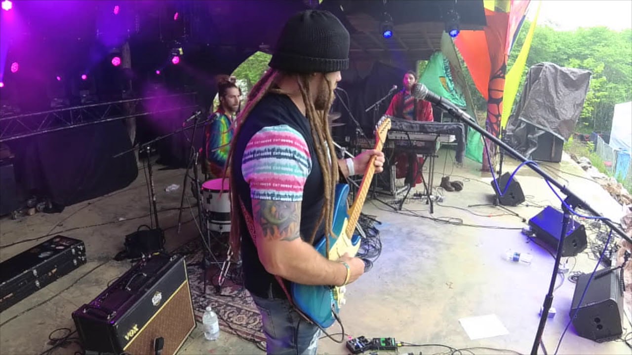 Flux Capacitor "Dome" Live from Domefest (5/17/2018) adlı videoyu YouTube'da izle Flux Capacitor "Dome" Live from Domefest (5/17/2018) adlı videoyu YouTube'da izle