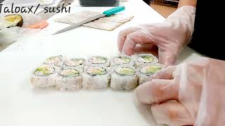 Sushi California salad roll