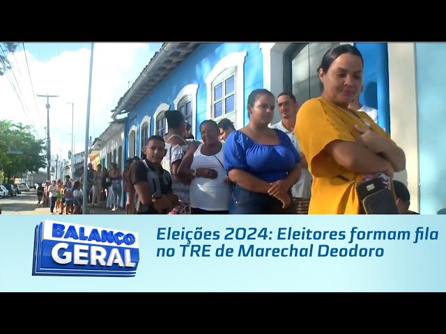 Eleições 2024: Eleitores formam fila no TRE de Marechal Deodoro