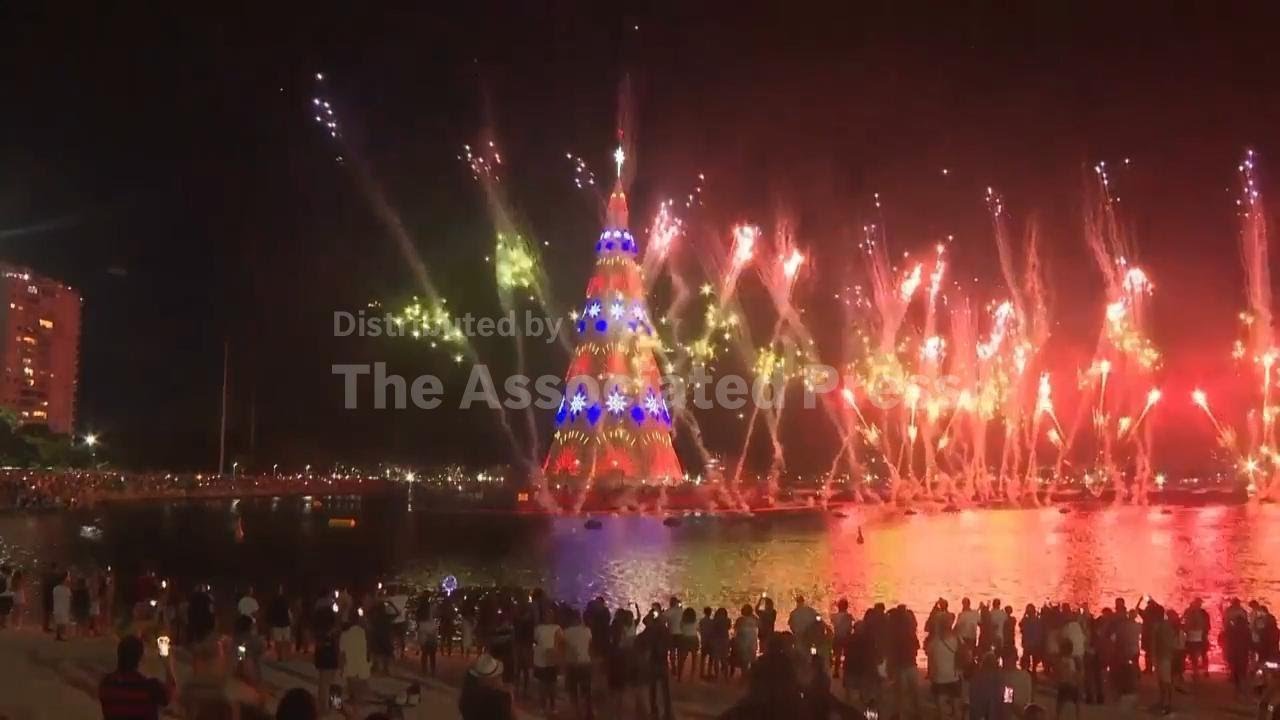 Rio unveils floating Christmas tree in Botafogo Cove