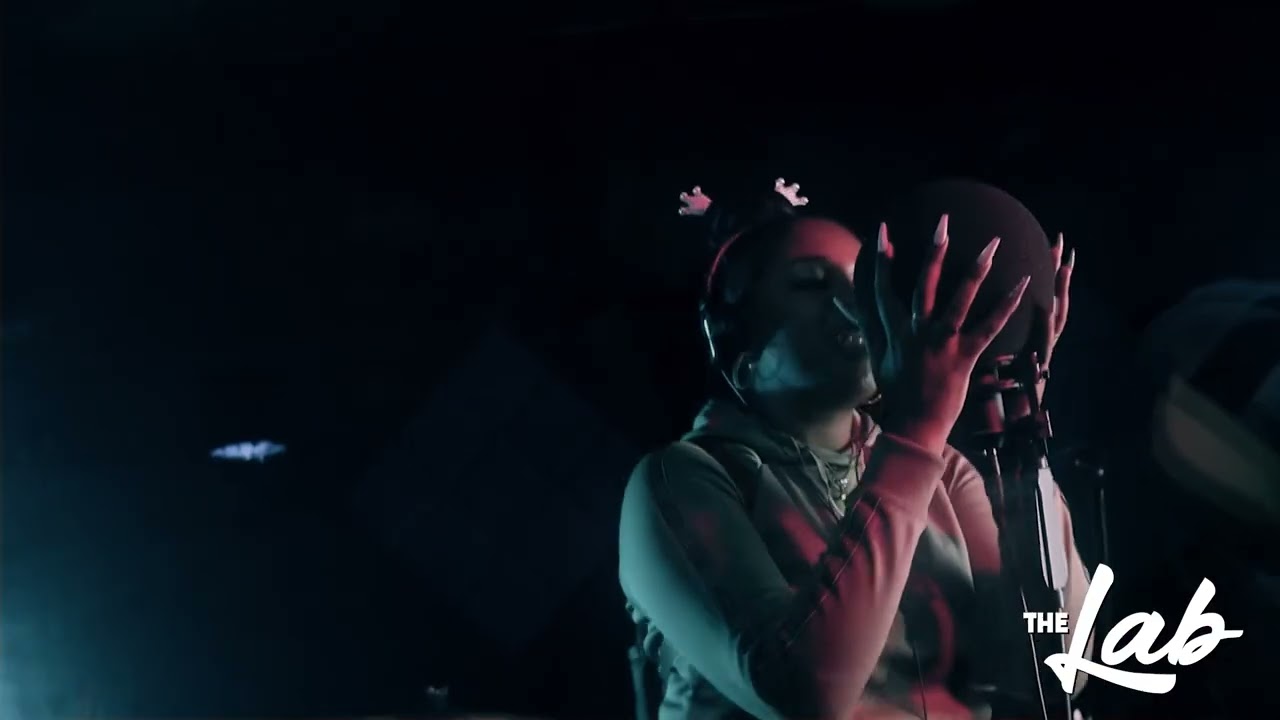 QUEEN MILLY X MAD BITCHES