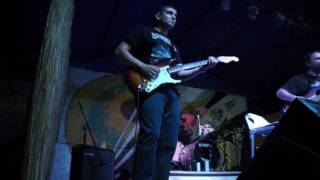 Kost U Grlu - Rokenrol Za Kućni Savet