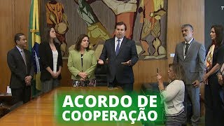 Destaques – Agosto 2019 - Câmara assina acordo de cooperação para reestruturação administrativa - 15/08/19