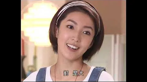 漂亮女孩在室友面前脱下胸罩 ( Girl taken her bra off in front of roommates ) - 天天要闻