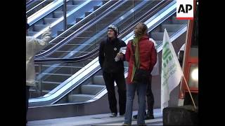Train drivers walk off job in strike over wages